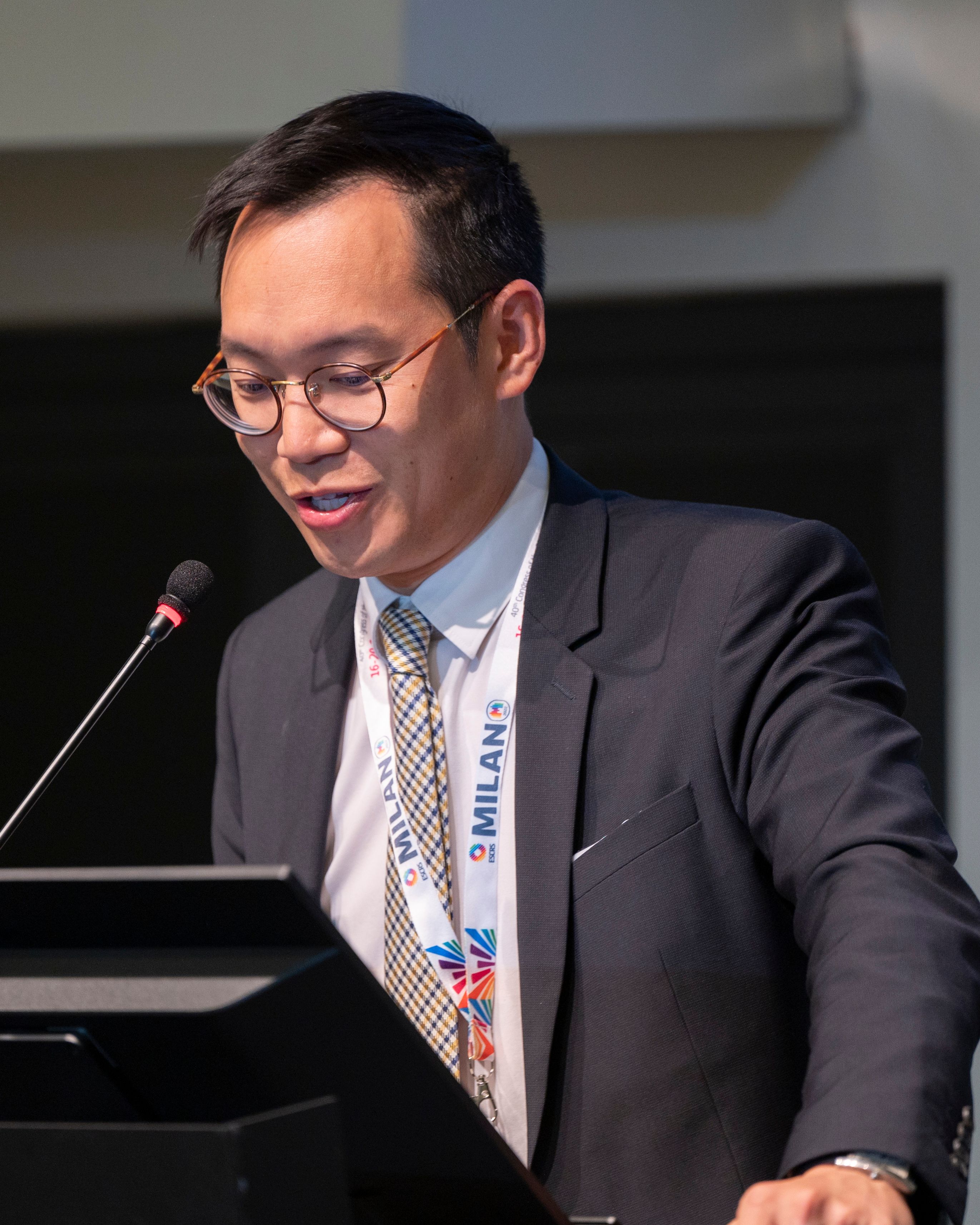 Dr Trinh ESCRS 2022 cataracte opération myopie Paris